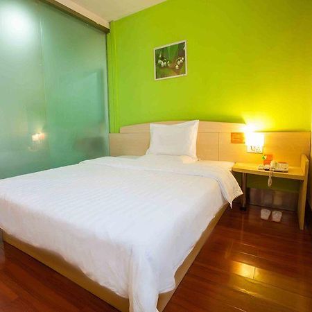 7 Days Inn Vuhan Dış mekan fotoğraf
